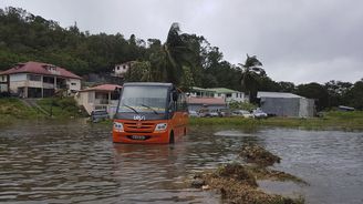 Hurikán Maria poničil ostrovy Guadeloupe a Dominiku, teď v plné síle míří na Portoriko