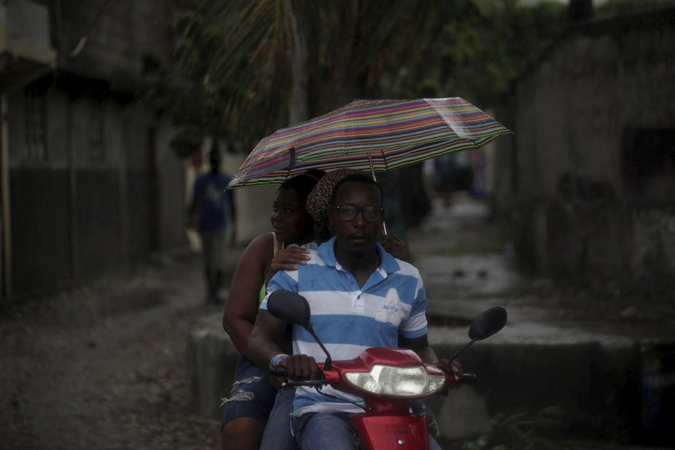 Hurikán Matthew: Blíží se k Haiti, na Kubě úřady evakuovaly statisíce lidí.