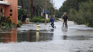 Hurikán Matthew zasáhl USA, má již první oběti