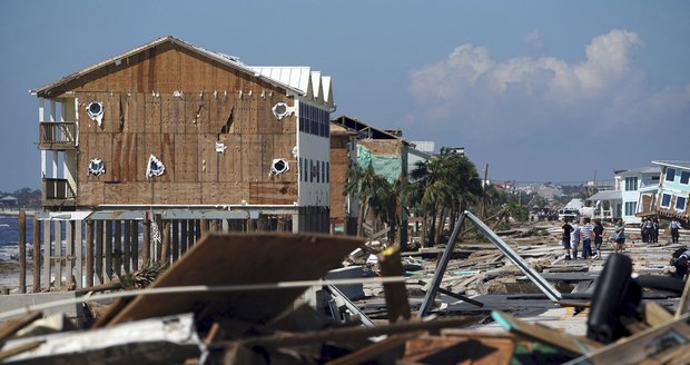 Mrtvých po hurikánu Michael strmě přibývá. Jen na Floridě zabil 16 lidí