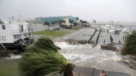 Florida po hurikánu Michael