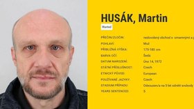 Martin Husák je hledaný za obchod s drogami.