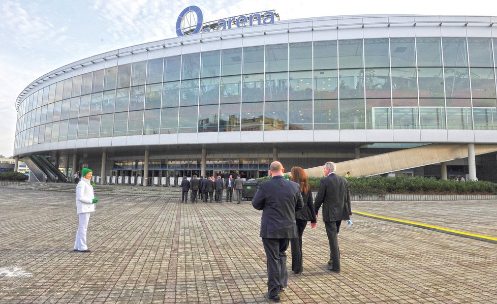 V místech, kde dnes stojí O2 arena býval dříve rozsáhlý industriální areál ČKD. V březnu 1945 na něj doslova pršely bomby i v těchto místech. (ilustrační foto)