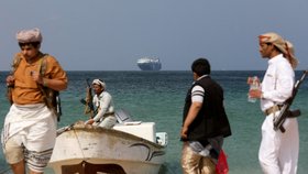 Jemenští povstalci Húsíové ohrožují lodě v Rudém moři