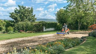 Rady odborníka: Jak vybrat vhodnou sekačku pro vaši zahradu a jak správně sekat trávník?