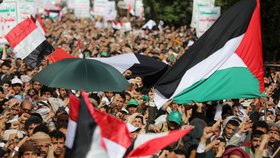 Shromáždění Hútíů na podporu palestinských uskupení v jemenské Saná (7.10.2023)