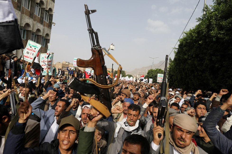 Shromáždění Hútíů na podporu palestinských uskupení v jemenském Saná (7. 10. 2023)