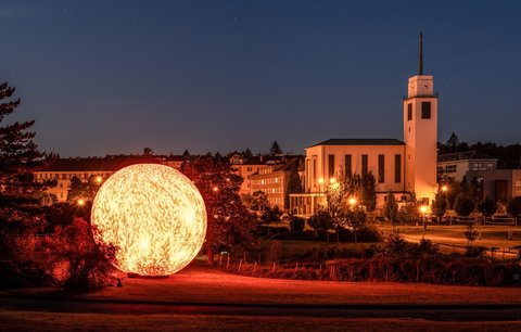 Brno má vlastní Slunce: Přes léto bude svítit na Kraví hoře