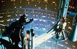 Jedno z&nbsp;nejděsivějších rodinných setkání v&nbsp;dějinách kinematografie. Ve&nbsp;filmu Impérium vrací úder Darth Vader prozradí Luku Skywalkerovi, že je jeho otec. Krátce předtím mu usekne ruku.