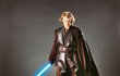 Anakin Skywalker, alias mladý Darth Vader. I&nbsp;když byl jeho představitel Hayden Christensen toporný, ohánět světelným mečem se uměl jako málokdo.