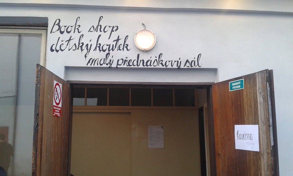 Pražské centrum Pražanům: studenti oživili vnitroblok v Hybernské ulici.