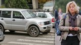 Ztrápená Hybnerová kašle na předpisy: Terénní auto zaparkovala na přechodu! 