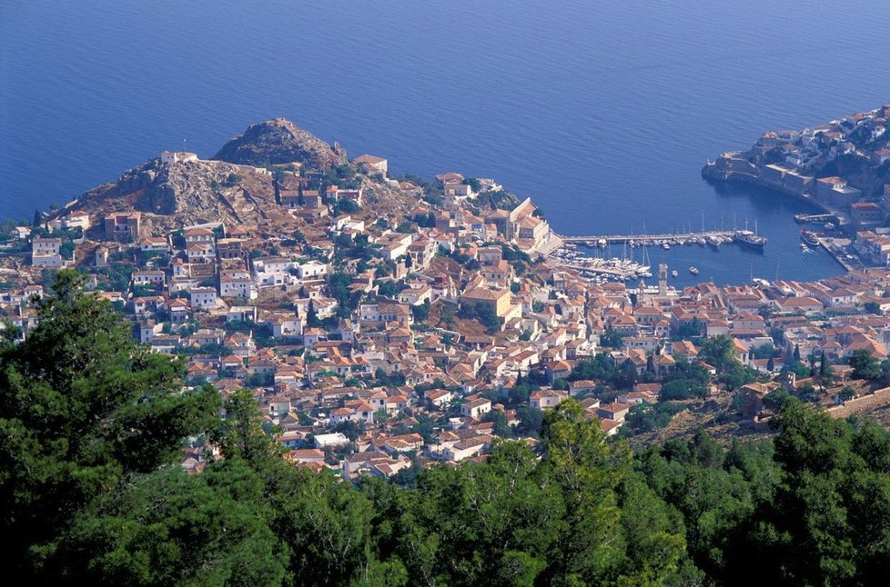 Ostrov Hydra patří k nejkrásnějším ostrovům Řecka.