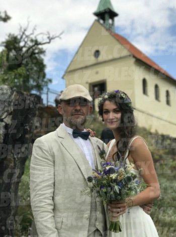 Svatba jako z pohádky: Hynek Čermák si vzal luční vílu Veroniku Mackovou