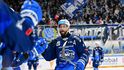 Brněnský Hynek Zohorna slaví gól do sítě Třince