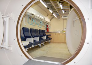 Stará hyperbarická komora sloužila v Městské nemocnici Ostrava 58 let. Teď ji špitál nabízí zájemcům.