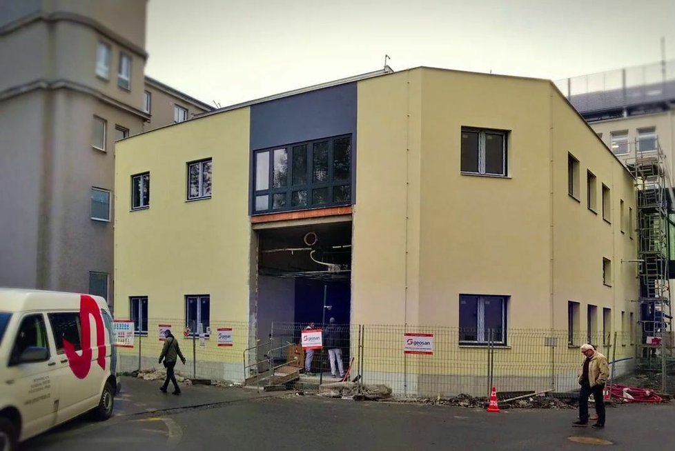 Výstavba prostor a dovoz nové hyperbarické komory pro Městskou nemocnici Ostrava.