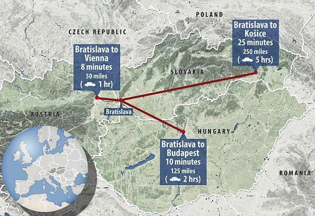 Firma ve středu zveřejnila výsledky testu v nevadské poušti z 12. května, při kterém testovací „sáňky“ na kolečkách poprvé projely nad kolejemi za použití elektromagnetického pohonu a magnetické levitace ve vakuové trubce.