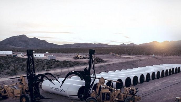 Hyperloop One staví dráhu pro první test své superrychlé kapsle