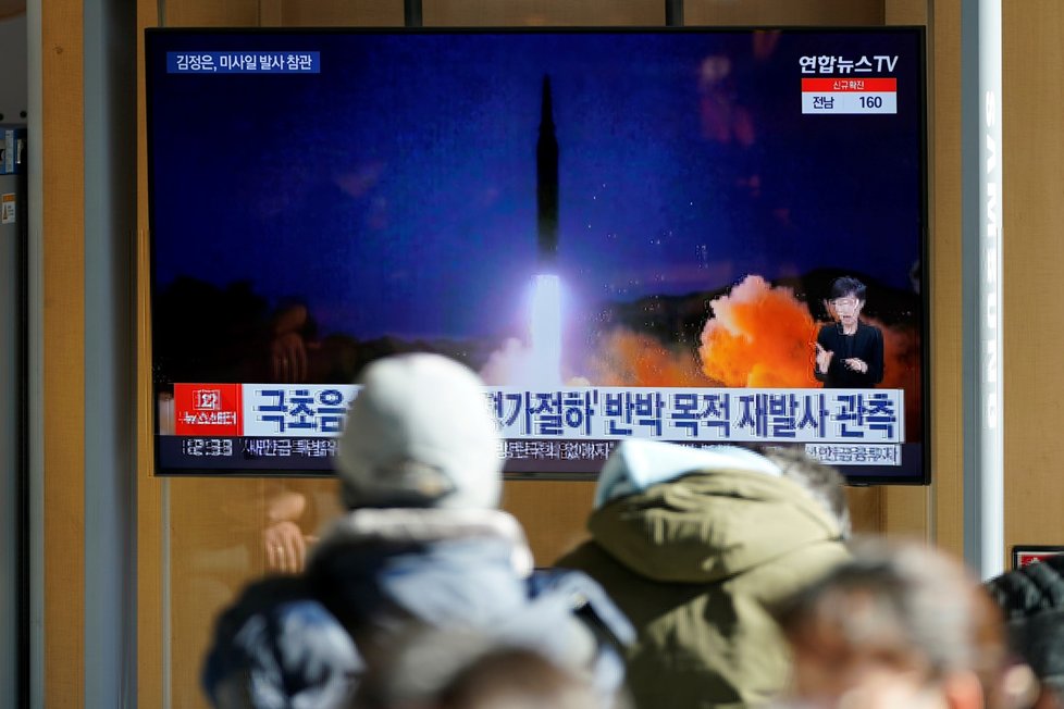 Kim Čong-un se zúčastnil zkušebního odpalu hypersonické střely