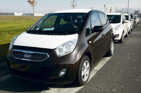 V areálu Hyundai v Nošovicích se začínají řadit vozy nové značky Kia Vengo