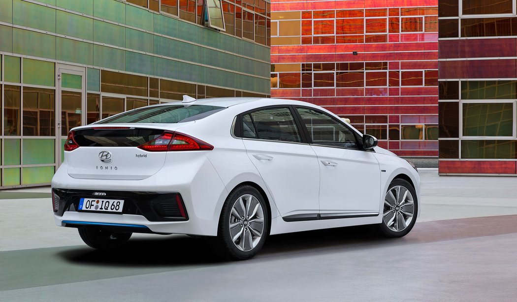 hyundai elektromobil hybrid novemodely zelenaauta