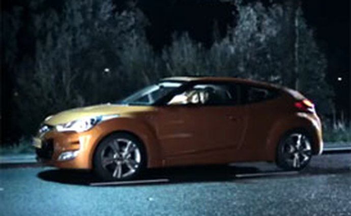 Video: Hyundai Veloster vs. Ford Focus - Smrt si vybírá!