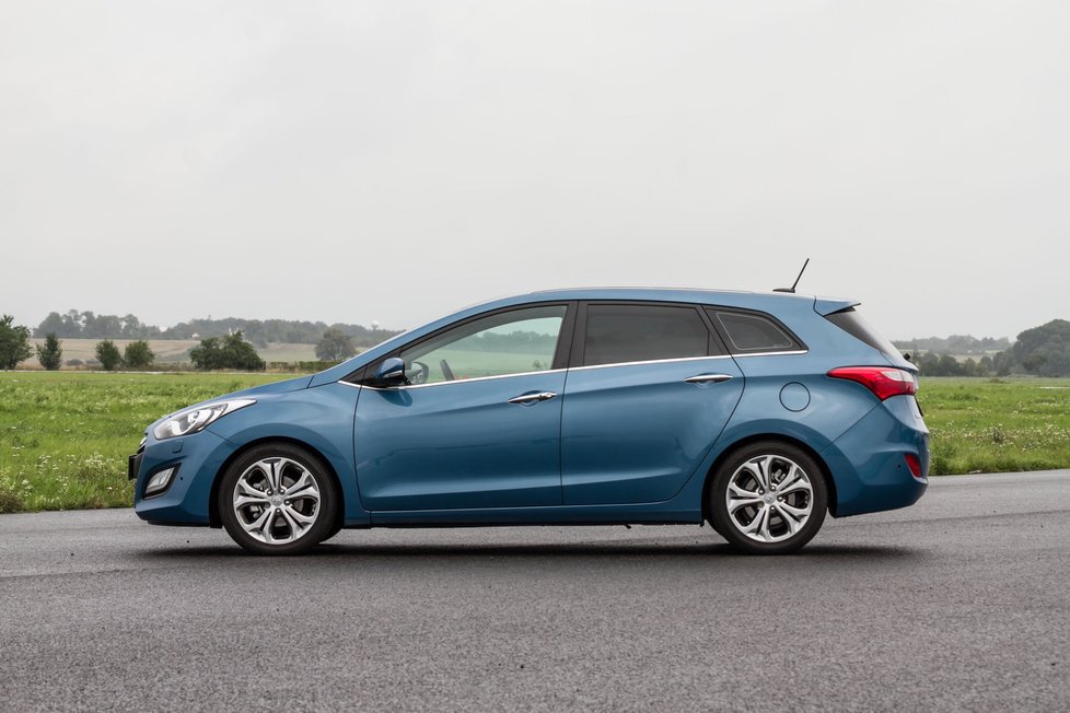 Hyundai i30 1.6 CRDi vs. Škoda Octavia 1.6 TDI