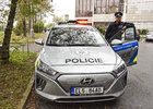 Jak slouží policejní elektromobily: Zločince nestíhají, přesto pomáhají a chrání