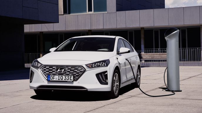 Hyundai Ioniq Hyundai Ioniq
