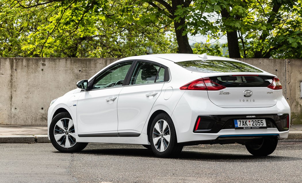 Hyundai Ioniq PHEV 