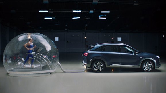Hyundai zvláštním způsobem ukazuje, jak čistá jsou vodíková auta