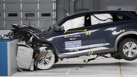 První vodíkový vůz prošel přísnými testy IIHS, jak Hyundai Nexo obstál?