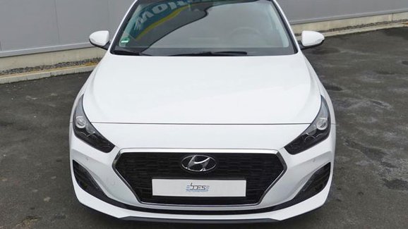 Hyundai i30 Fastback jako atraktivní sportovec v podání Boes Motorsport