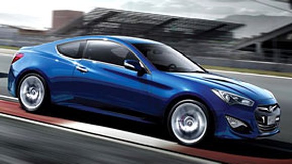 Hyundai Genesis Coupé (2012): 2,0 TCI (202 kW) a 3,8 V6 (258 kW) oficiálně