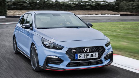 Korejský hot hatch je hitem. Hyundai nestačí vyrábět i30 N