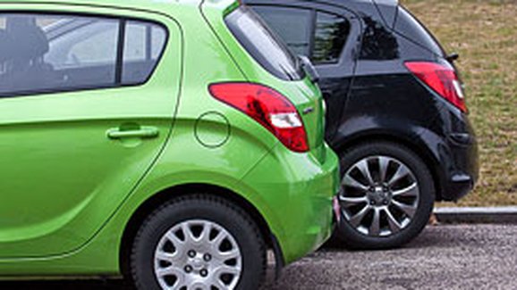 TEST Hyundai i20 1,2 vs. Opel Corsa 1,2 – Dva z&nbsp;jednoho města