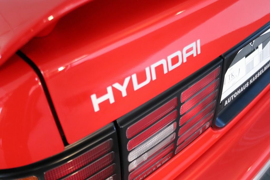 Hyundai S Coupe