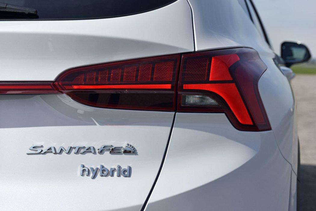 Hyundai Santa Fe Hybrid 4x4