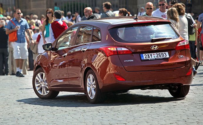 Škoda a Hyundai se přou, kdo prodal víc aut soukromým klientům