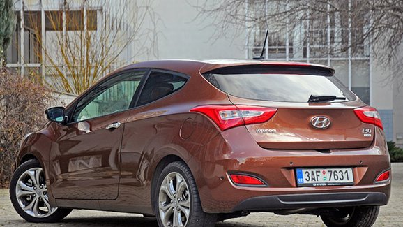 TEST Hyundai i30 třídveřová 1,6 CRDi – Gangnam car