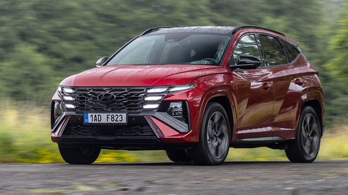 Hyundai Tucson 1.6 T-GDI HEV 4x4 Hyundai Tucson 1.6 T-GDI HEV 4x4