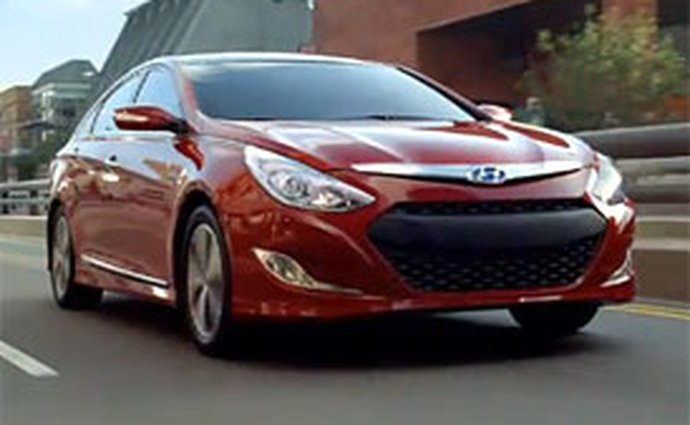 Video: Hyundai Elantra a Sonata pro Super Bowl
