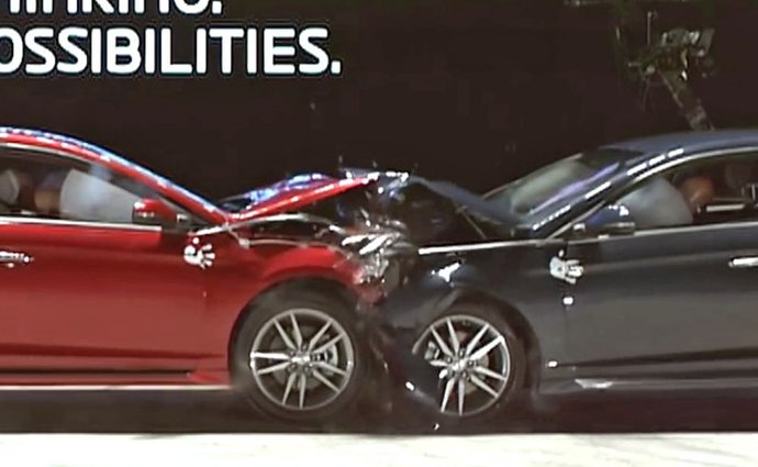 Video: Crashtest Hyundaie Sonata proti Hyundaii Sonata