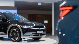 Pražský salon Hyundai nabízí jen elektromobily. Nezájmu českých klientů navzdory    