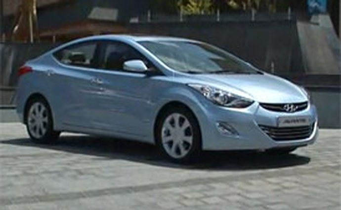 Video: Hyundai Avante – Exteriér i interiér nového sedanu