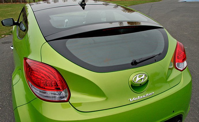 Hyundai svolává Velostery, mají problémy se střešním oknem