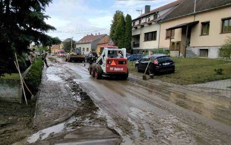 Hasiči z Jihomoravského kraje v noci ze soboty na neděli zasahovali v souvislosti s deštěm u 9 událostí.