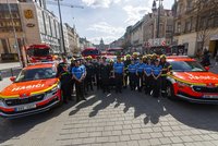 Pražští hasiči slaví 170 let od založení. Nejstarší hasičský sbor si výročí připomněl spanilou jízdou