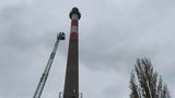 Drama v Brně: Sebevrah chtěl skočit z 80 metrů vysokého komína